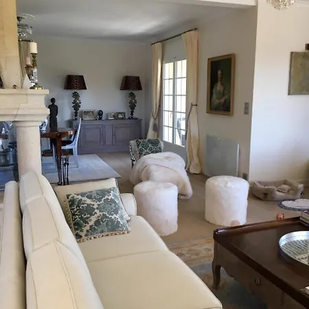 Sleeps 6 Pool Air Con Wifi La Talerie