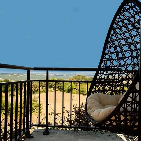 Sleeps 6 Pool Air Con Wifi